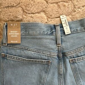Brand new, never worn Madewell Baggy Straight Jeans. Size 27. Tags still on.